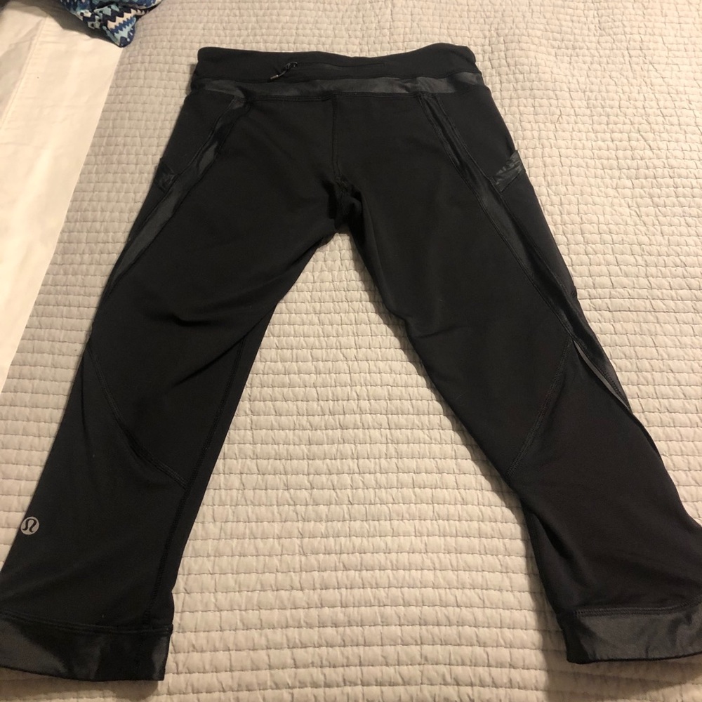 Lululemon Capri pants size 6